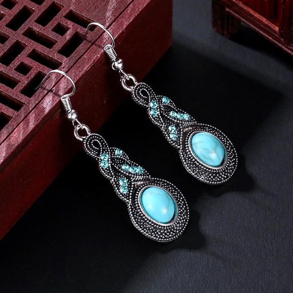 Turquoise and Blue Rhinestone Zinc Alloy material Earrings - Picture 3 of 6